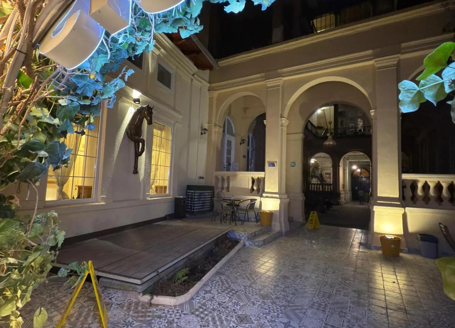 Oasis Inn Budapest 4*,