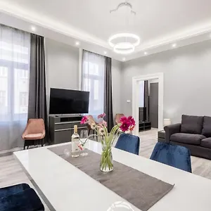 Prime Star Deak Ter Modern Luxury Budapeszt