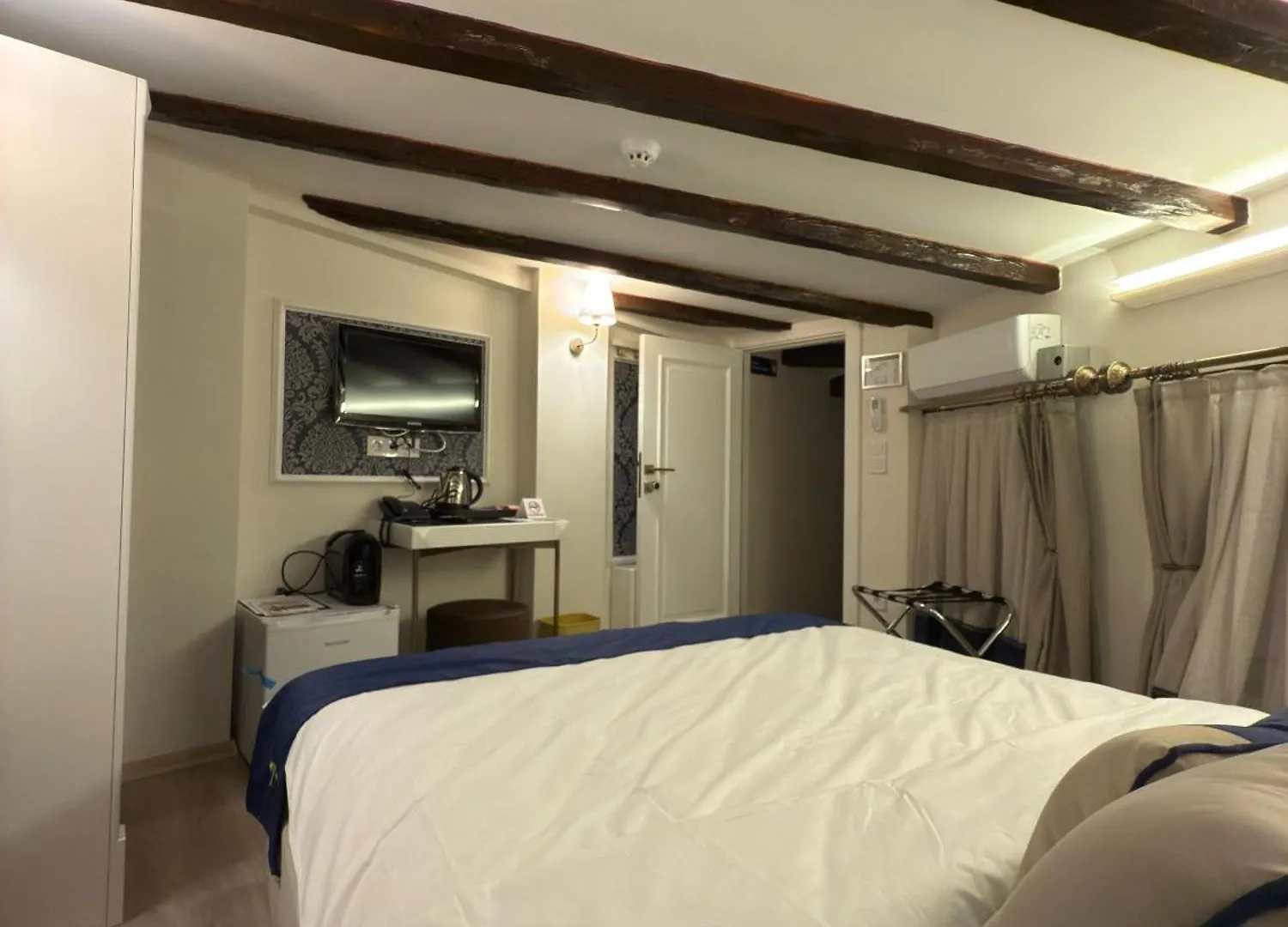 Oasis Inn Budapest 4*,